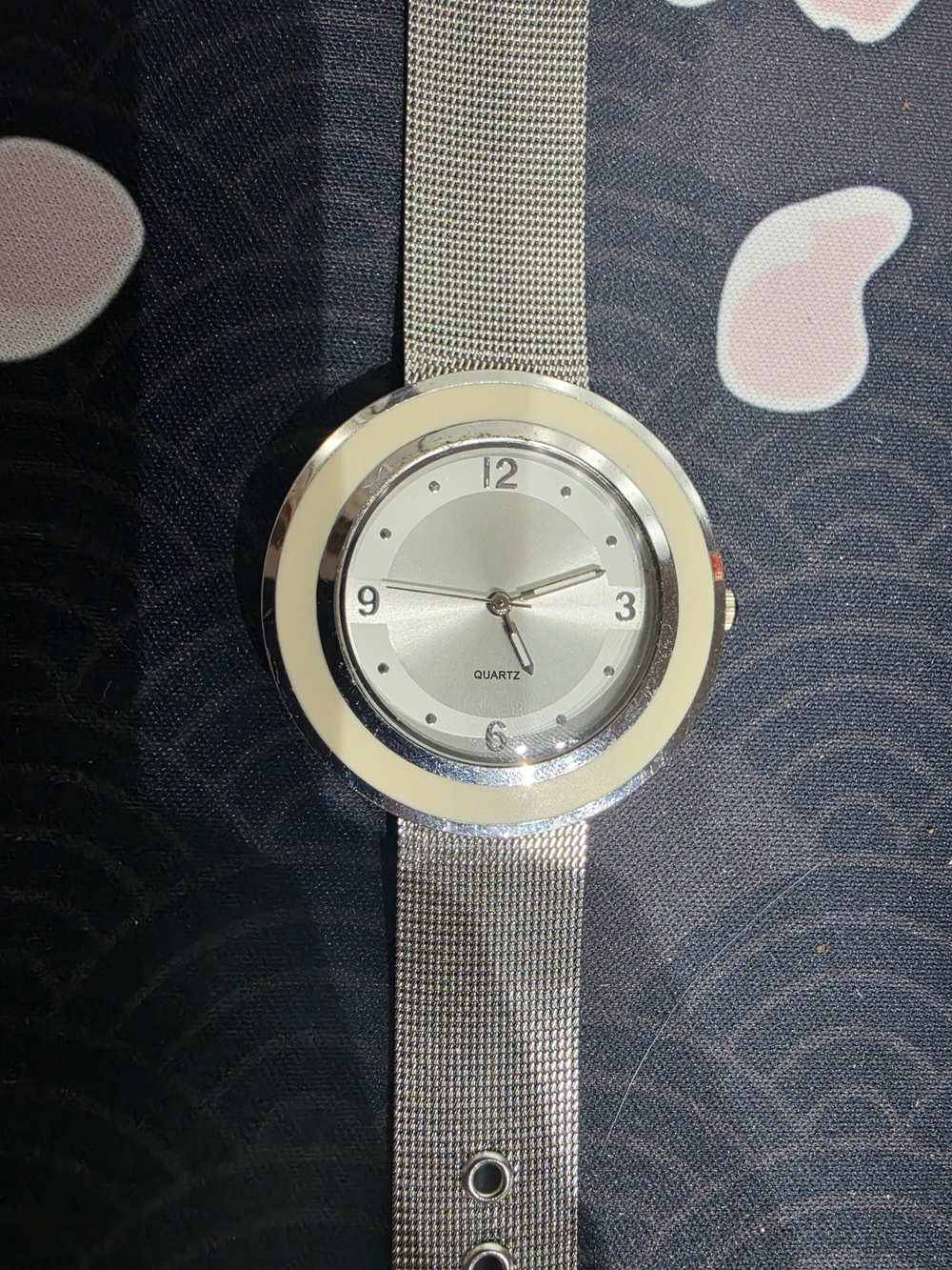 Accutime Silver Mesh Strap Quartz Watch - Silver
